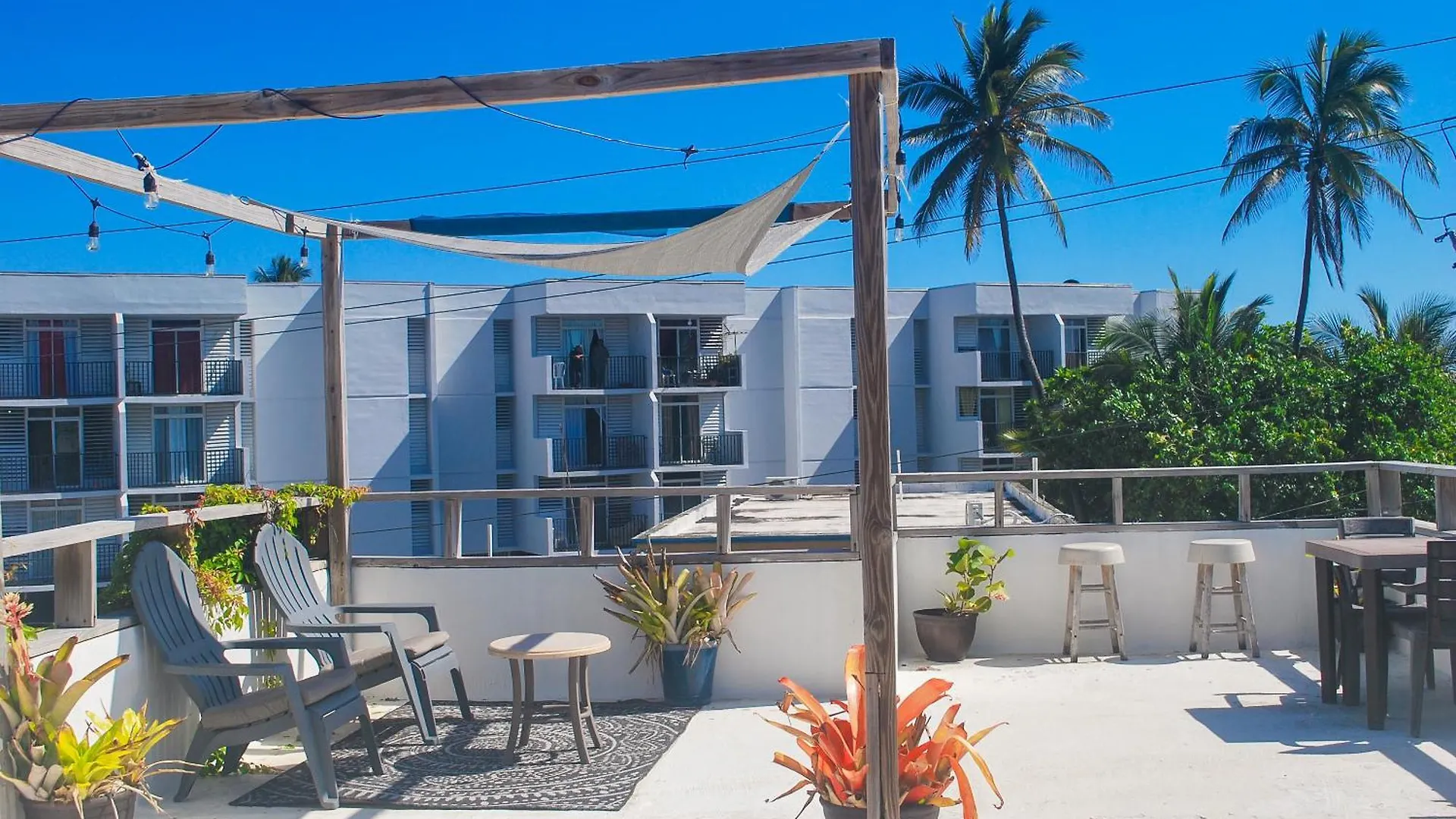 Casa Sofia Wabi Sabi Apt With Rooftop, Walk To Beach Luquillo 0*,